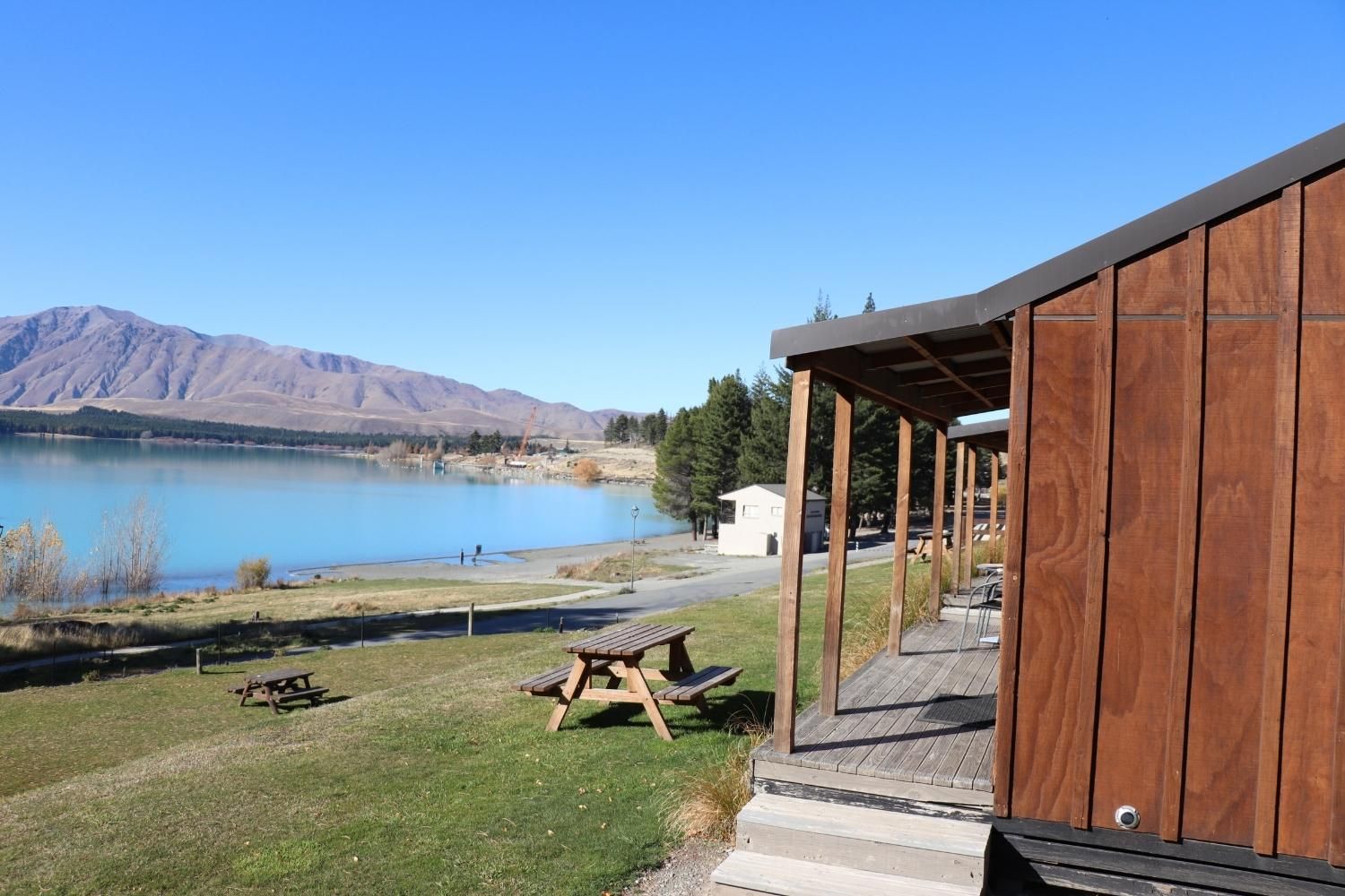 Lakes Edge Holiday Park & Lakes Edge Lodge Mackenzie Region, New Zealand
