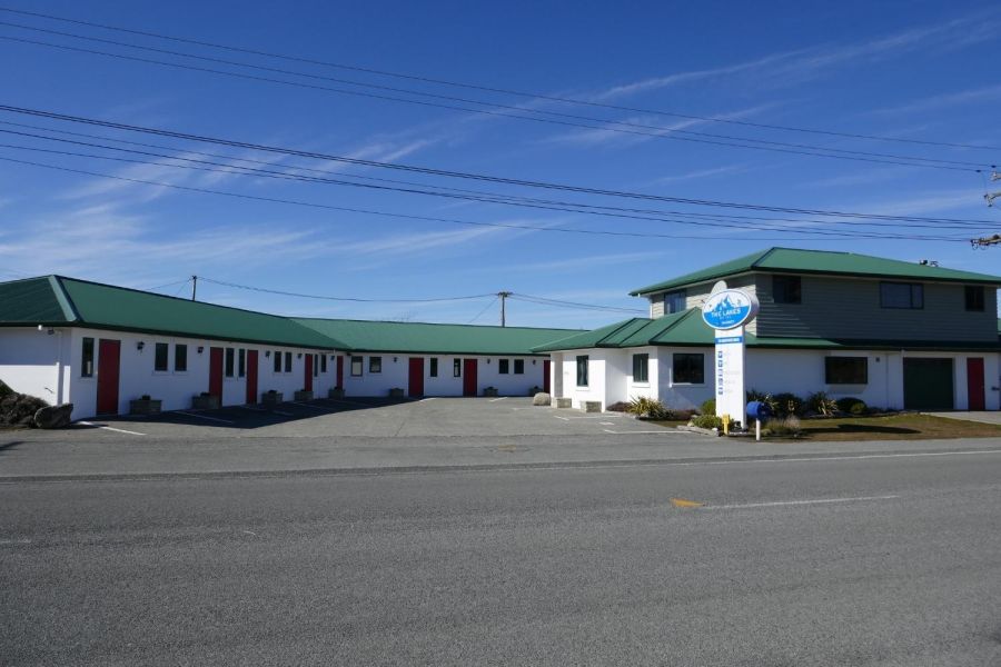 Lakes Motel