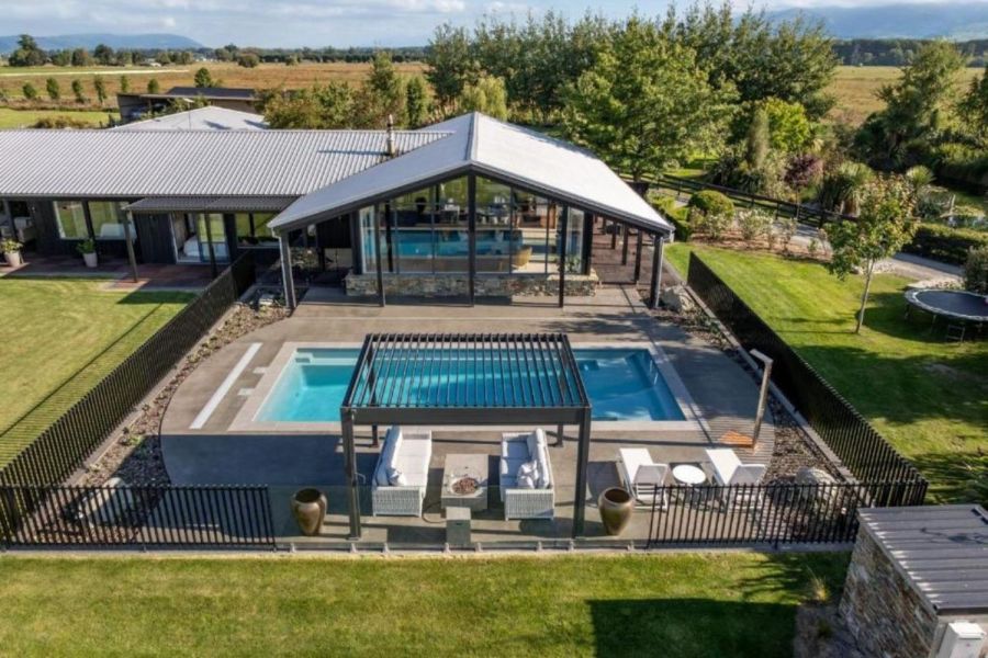 Mackenzie Country Lodge