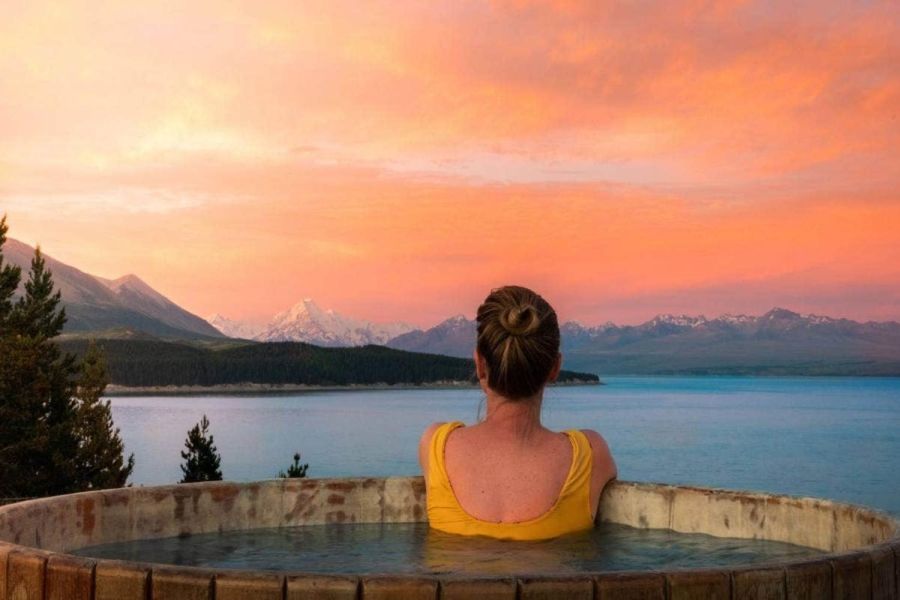 Mt Cook Lakeside Retreat