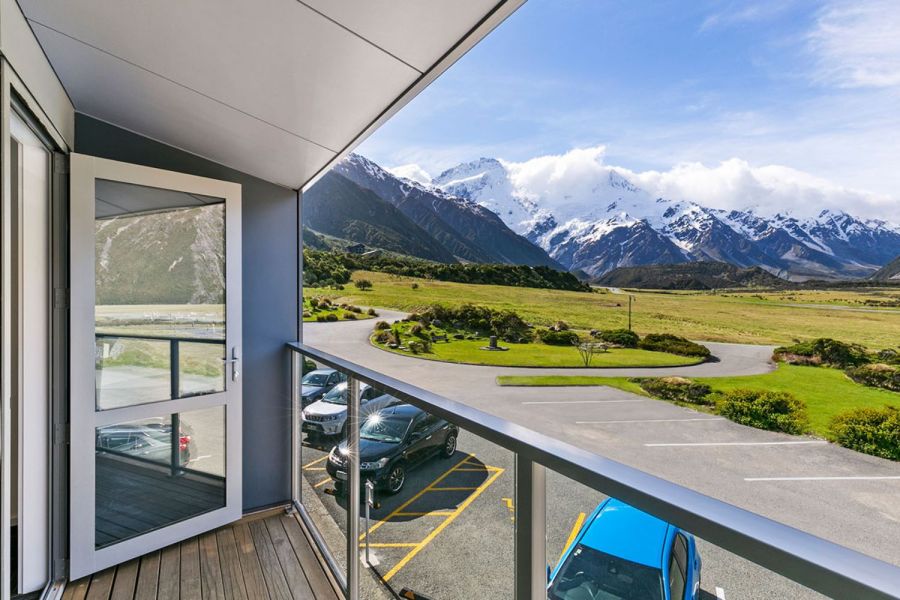 Mt Cook Lodge & Motels