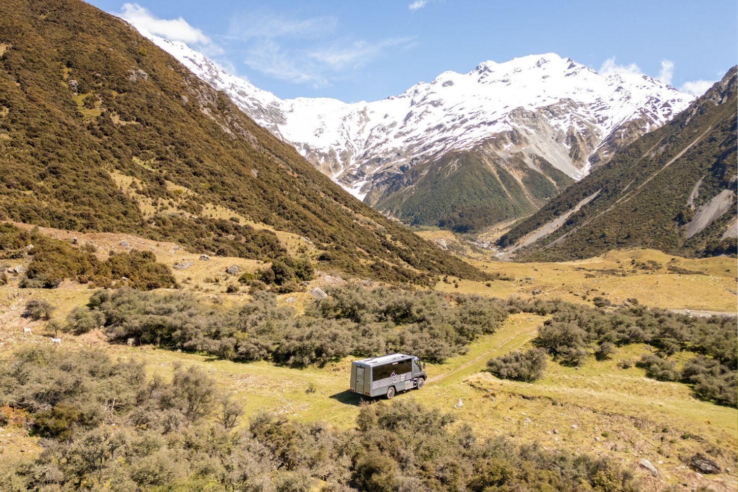 Aoraki/Mount Cook National Park, Off Road Tour. Hermitage Hotel