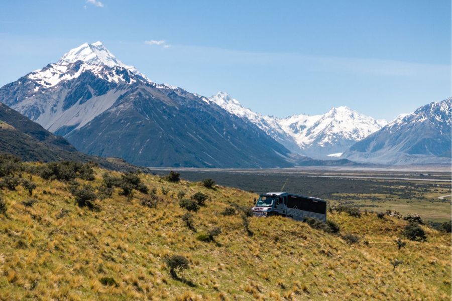 Aoraki/Mount Cook National Park, Off Road Tour. Hermitage Hotel