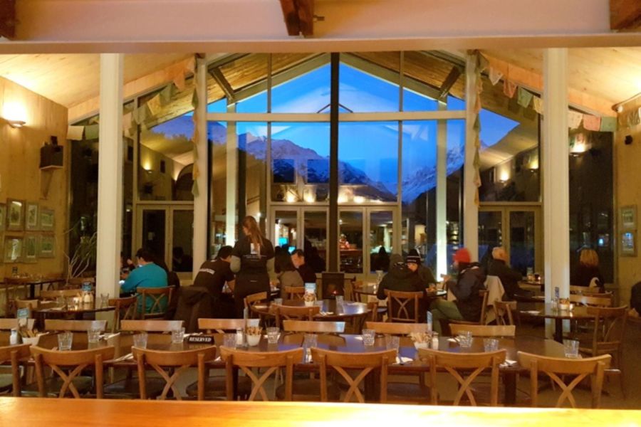 Old Mountaineers Cafe, Bar & Restaurant